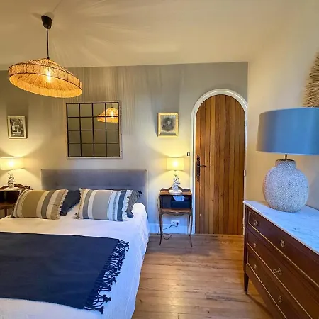 Holiday home Le Clos Des Pins - - Paisible