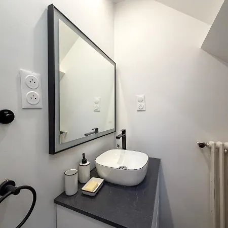 Holiday home Le Clos Des Pins - - Paisible *