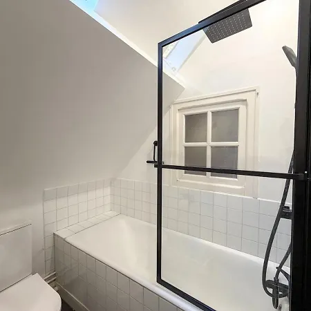 Holiday home Le Clos Des Pins - - Paisible