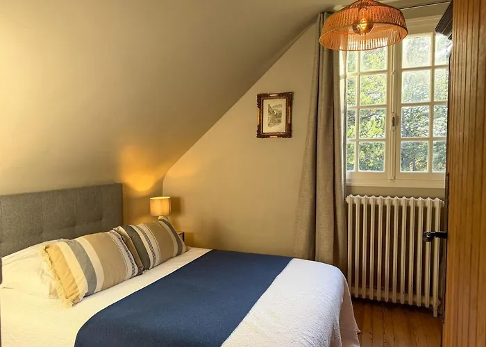 Hébergement de vacances Le Clos Des Pins - - Paisible